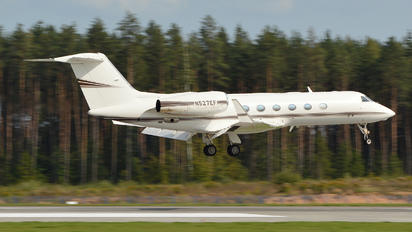 N527EF - Private Gulfstream Aerospace G-IV,  G-IV-SP, G-IV-X, G300, G350, G400, G450