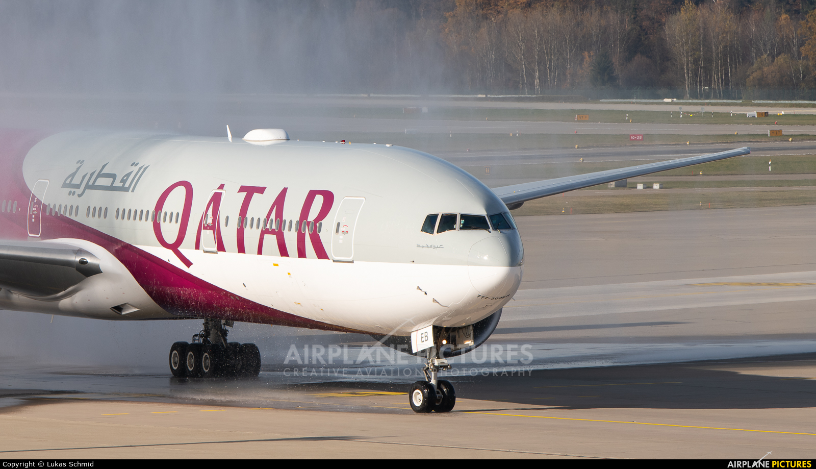 Qatar Airways A7-BEB aircraft at Zurich