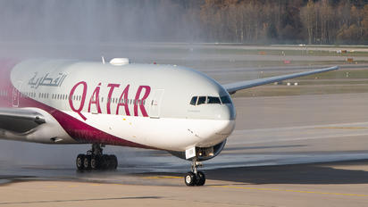 A7-BEB - Qatar Airways Boeing 777-300ER