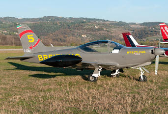 I-ISAA - Breitling Devils SIAI-Marchetti SF-260