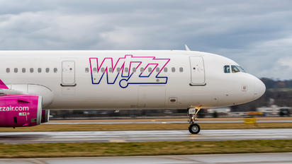 HA-LXF - Wizz Air Airbus A321