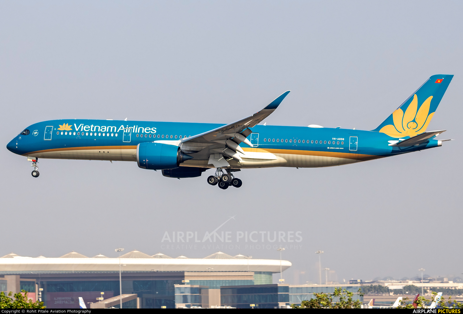 Vn A8 Vietnam Airlines Airbus A350 900 At Mumbai Chhatrapati Shivaji Intl Photo Id Airplane Pictures Net