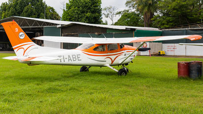 TI-ABE - Private Cessna 182 Skylane (all models except RG)