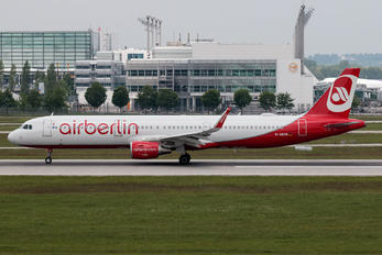 D-ABCM - Air Berlin Airbus A321