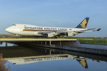 9V-SFD - Singapore Airlines Cargo Boeing 747-400F, ERF
