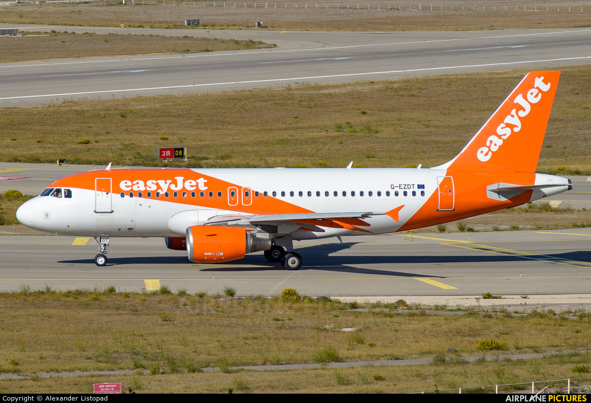 easyJet G-EZDT aircraft at Marseille Provence