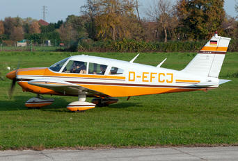 D-EFCJ - Private Piper PA-28 Cherokee