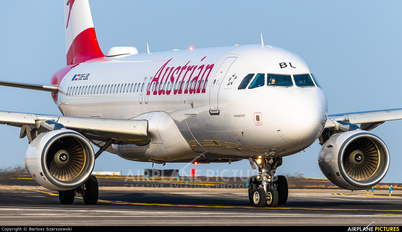 Austrian Airlines/Arrows/Tyrolean OE-LBL aircraft at Tenerife Sur - Reina Sofia