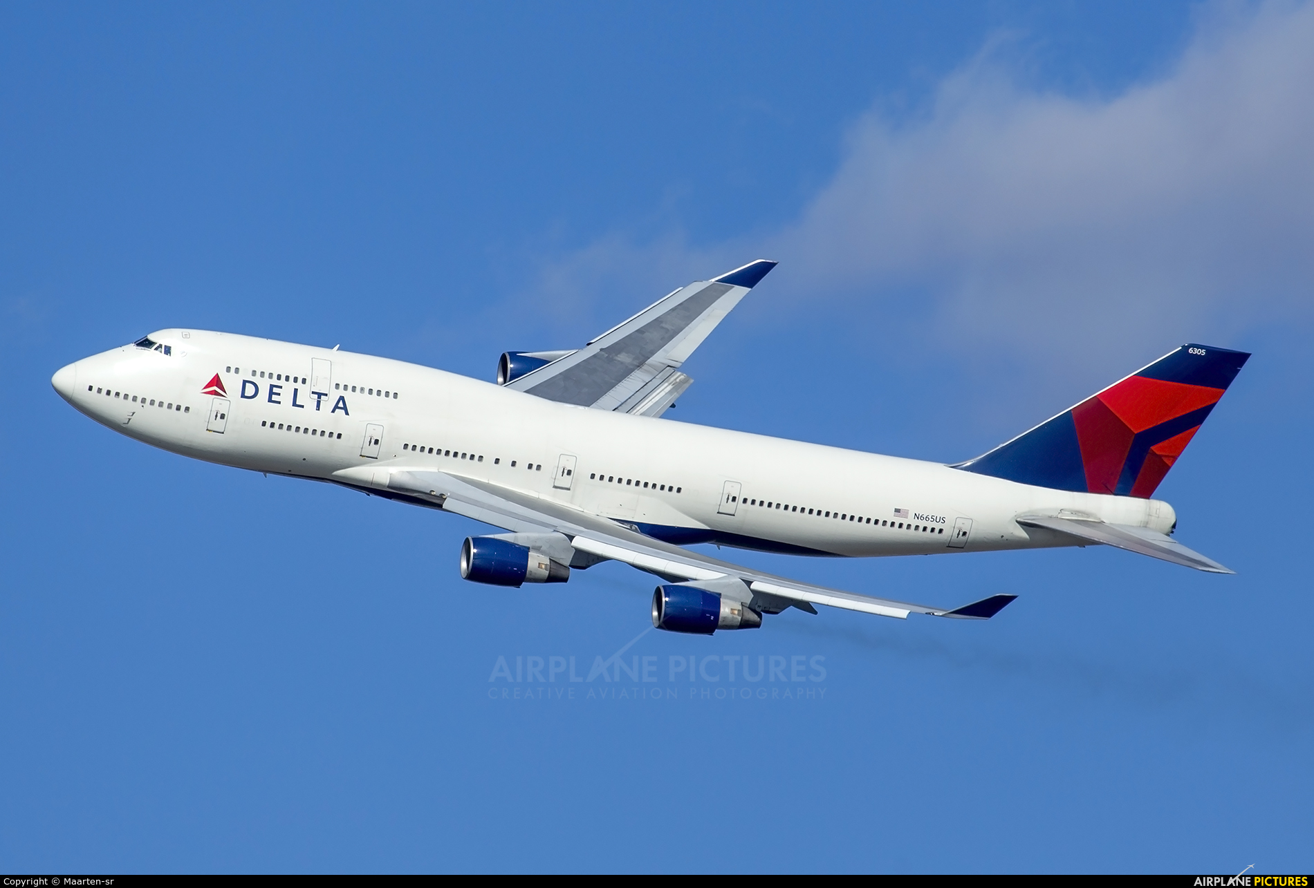 Delta Air Lines N665US aircraft at New York - John F. Kennedy Intl