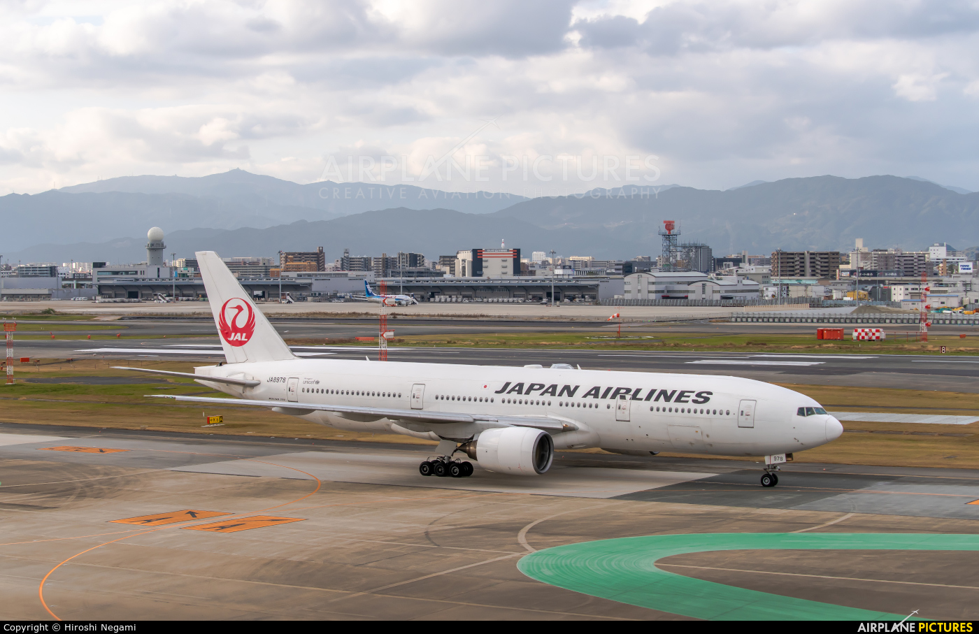JAL - Japan Airlines JA8978 aircraft at Fukuoka