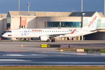 EC-LLR - Air Europa Express Embraer ERJ-195 (190-200)