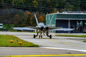 J-5019 - Switzerland - Air Force McDonnell Douglas F/A-18C Hornet