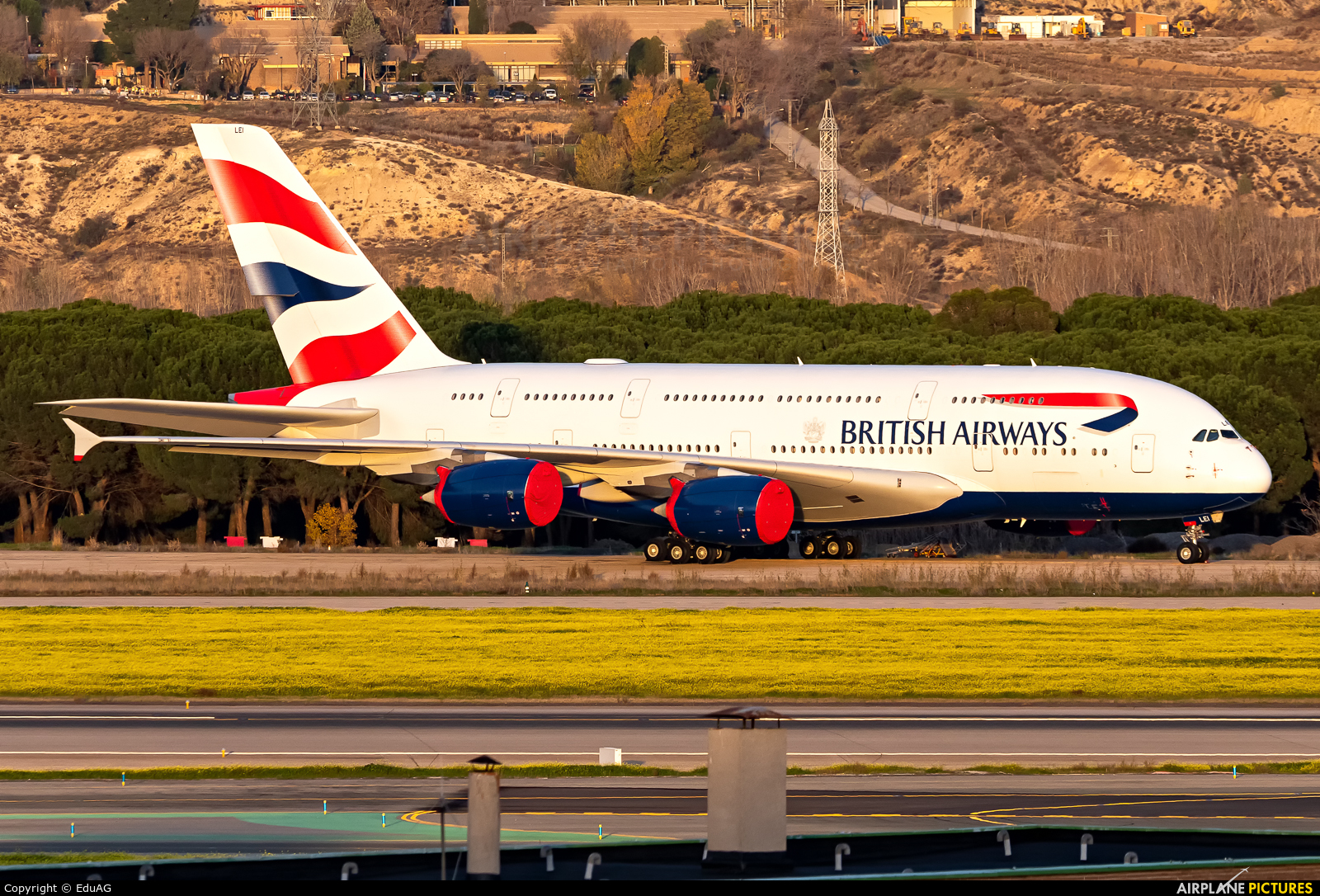 British Airways G-XLEI aircraft at Madrid - Barajas