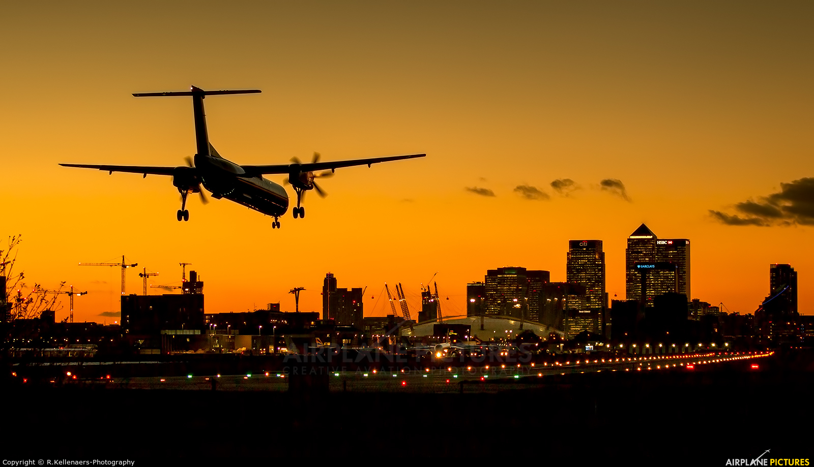 - Airport Overview - aircraft at London - City
