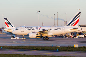 F-GUGE - Air France Airbus A318
