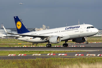 D-AIZW - Lufthansa Airbus A320