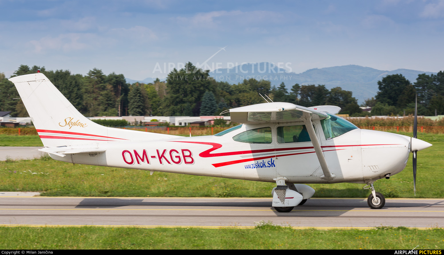 Private OM-KGB aircraft at Prievidza