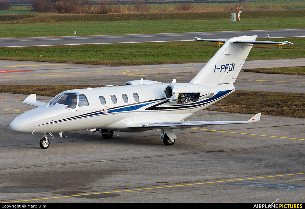 Private I-PFDI aircraft at Augsburg