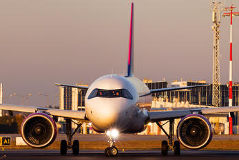 HA-LJA - Wizz Air Airbus A320 NEO