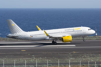 EC-NAZ - Vueling Airlines Airbus A320 NEO