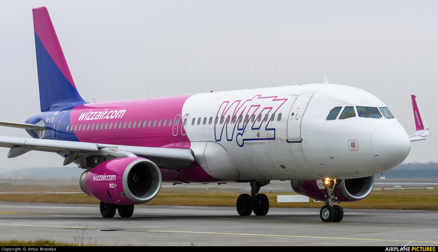 Wizz Air HA-LYQ aircraft at Katowice - Pyrzowice