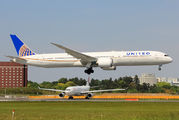 N14001 - United Airlines Boeing 787-10 Dreamliner aircraft