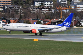 LN-RGF - SAS - Scandinavian Airlines Boeing 737-800