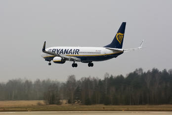 EI-EST - Ryanair Boeing 737-800