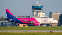 Wizz Air HA-LWE image