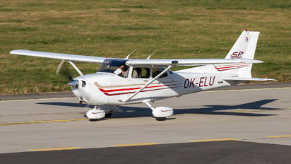 OK-ELU - Elmontex Air Cessna 172 Skyhawk (all models except RG)