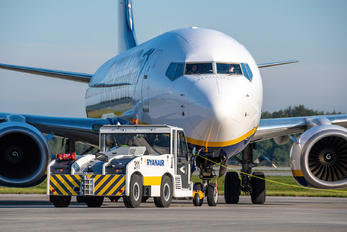 SP-RKS - Ryanair Boeing 737-8AS