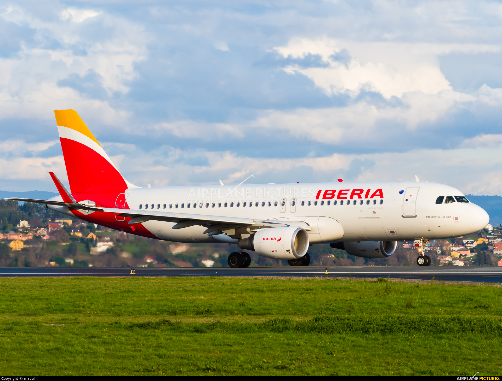 Iberia EC-MDK aircraft at La Coruña