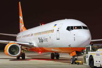 UR-SQI - SkyUp Airlines Boeing 737-900ER
