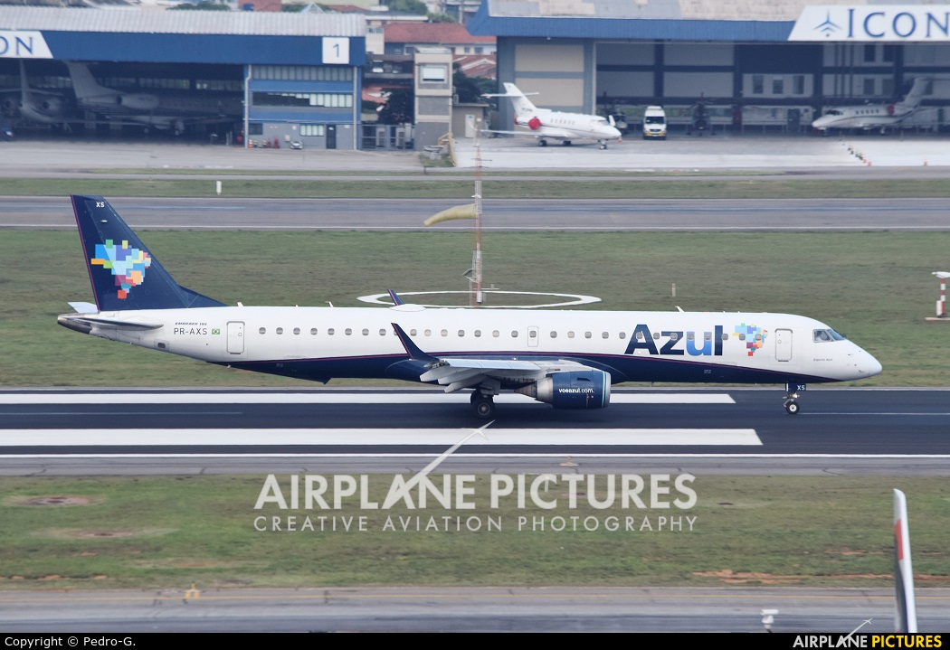 Azul Linhas Aéreas PR-AXS aircraft at São Paulo - Congonhas