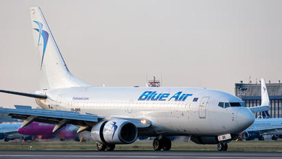 YR-BMR - Blue Air Boeing 737-700