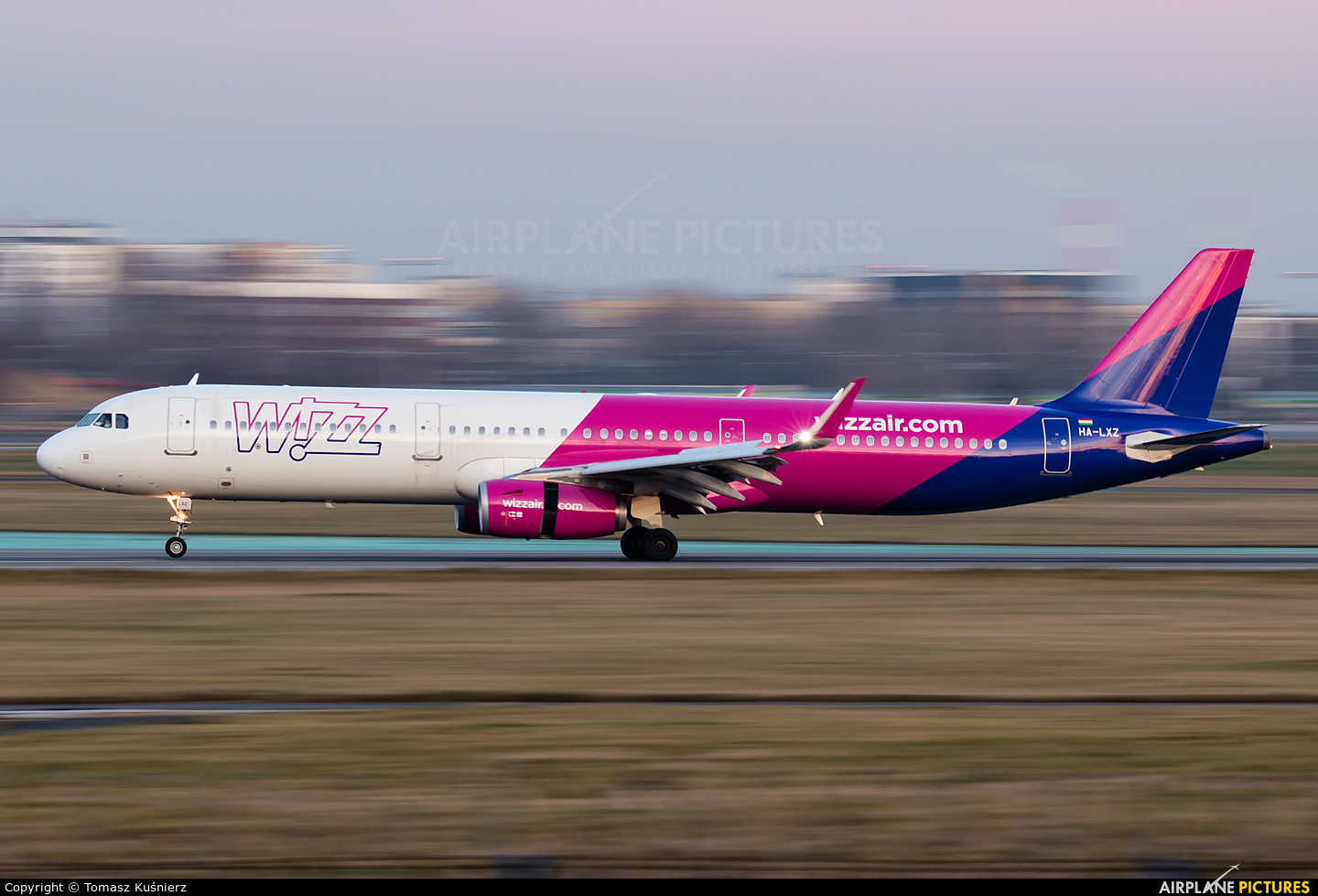 Wizz Air HA-LXZ aircraft at Warsaw - Frederic Chopin