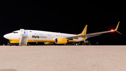 UR-SQA - SkyUp Airlines Boeing 737-8H6