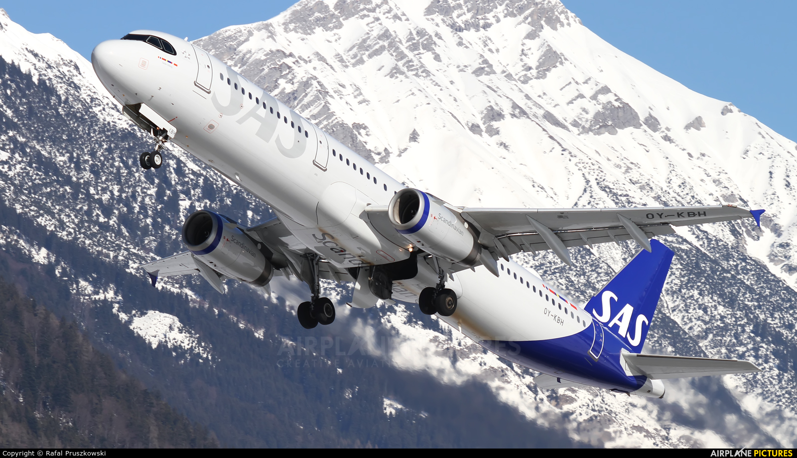 SAS - Scandinavian Airlines OY-KBH aircraft at Innsbruck
