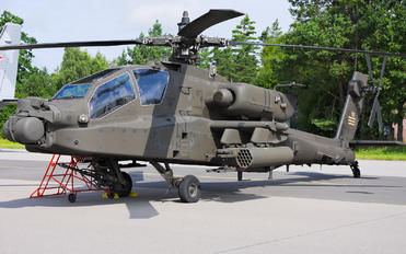 73145 - USA - Army Boeing AH-64E Apache