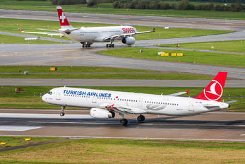 TC-JRK - Turkish Airlines Airbus A321