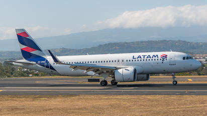 CC-BHB - LATAM Airbus A320 NEO