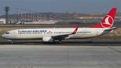 TC-JYE - Turkish Airlines Boeing 737-900ER