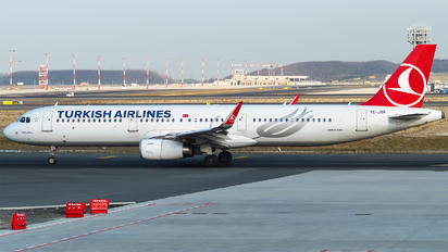 TC-JSR - Turkish Airlines Airbus A321