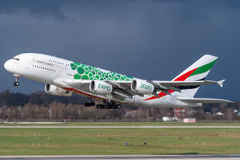 A6-EOJ - Emirates Airlines Airbus A380