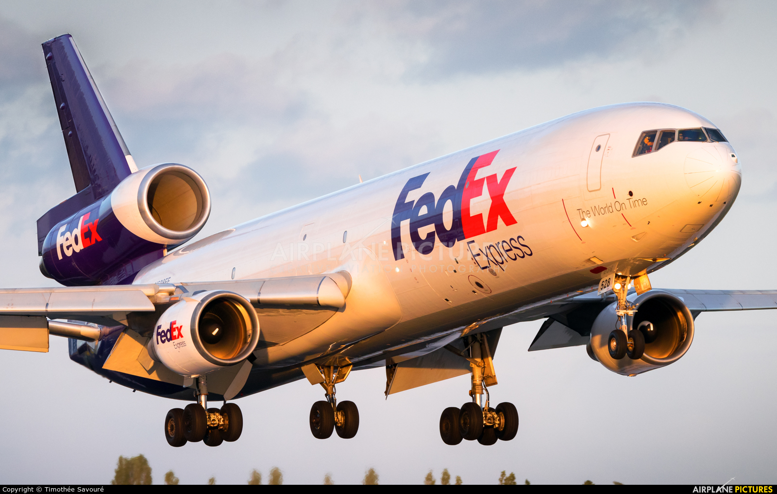 FedEx Federal Express N528FE aircraft at Paris - Charles de Gaulle