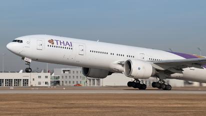 HS-TKQ - Thai Airways Boeing 777-300ER