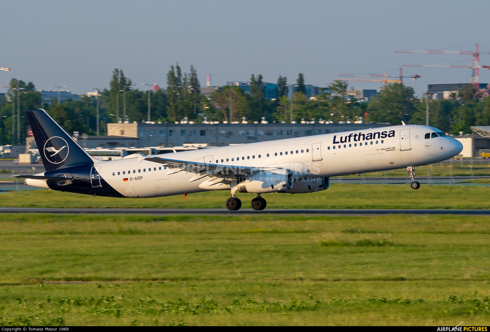 Lufthansa D-AISP aircraft at Warsaw - Frederic Chopin