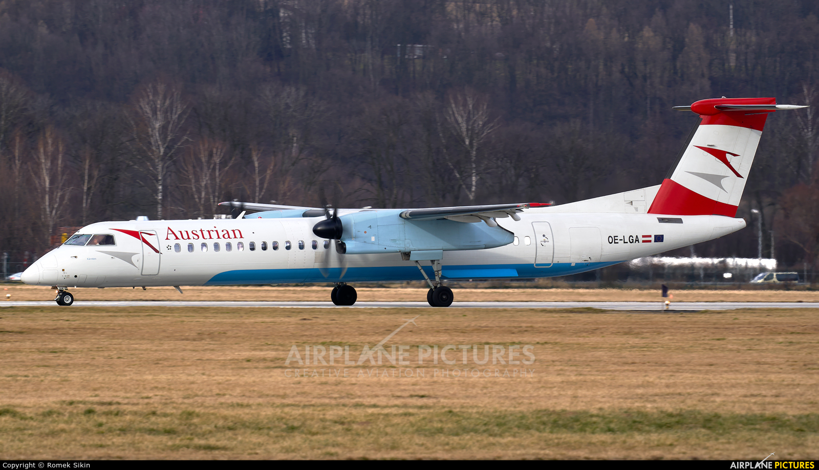 Austrian Airlines/Arrows/Tyrolean OE-LGA aircraft at Kraków - John Paul II Intl