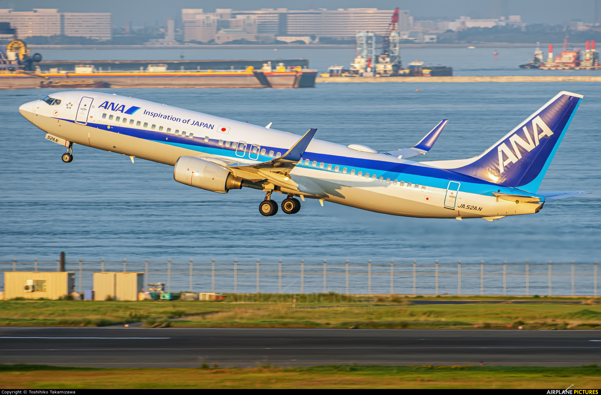 ANA - All Nippon Airways JA52AN aircraft at Tokyo - Haneda Intl
