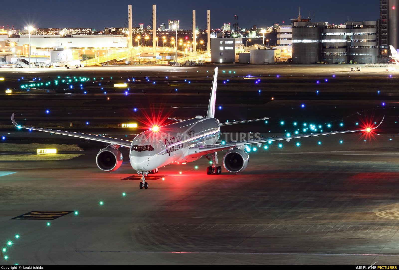 Qatar Airways A7-ANH aircraft at Tokyo - Haneda Intl